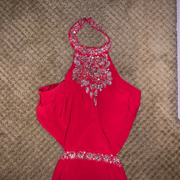 9/10 Red Alex and Sophia Prom Dress - Picture 2 of 5